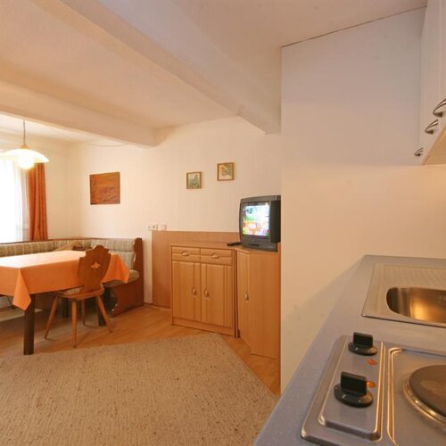 Gemütliches Studio mit Küche und Essecke